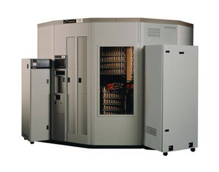 STK STC StorageTek Jesse 
                        Aweida John Neale John Michael Neale Tape library StorageTek SL8500 StorageTek PowderHorn 9310